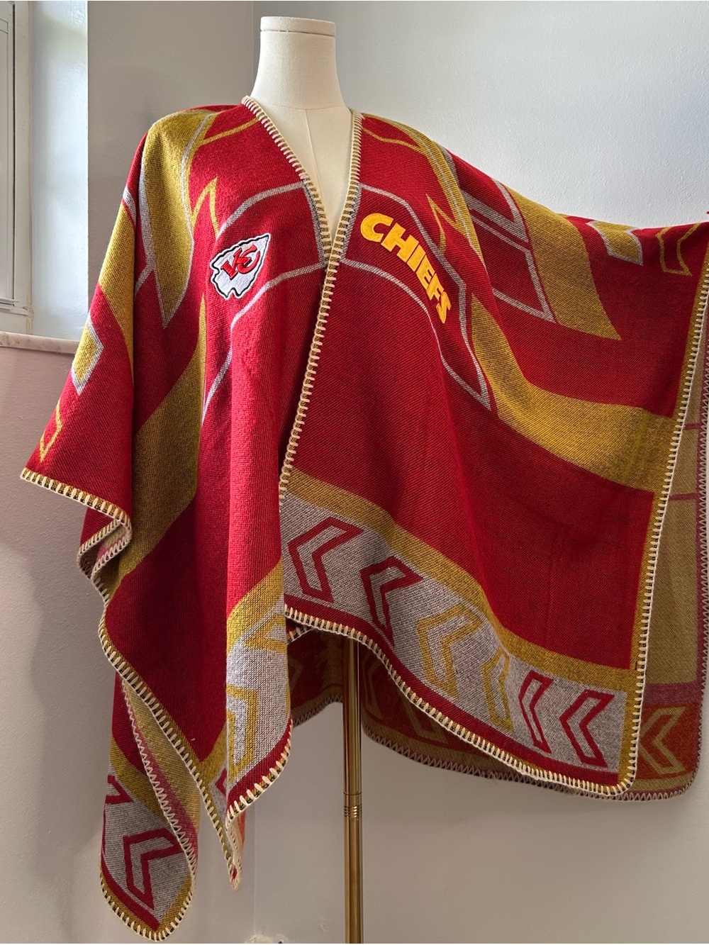Kansas City Chiefs NFL Team Apparel Southwestern Poncho Shawl Wrap One Size